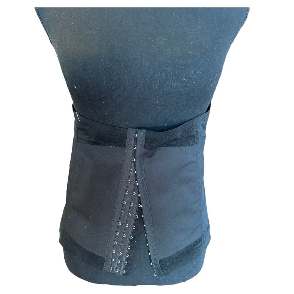 NWT Underwhere Luxury collection waist trainer